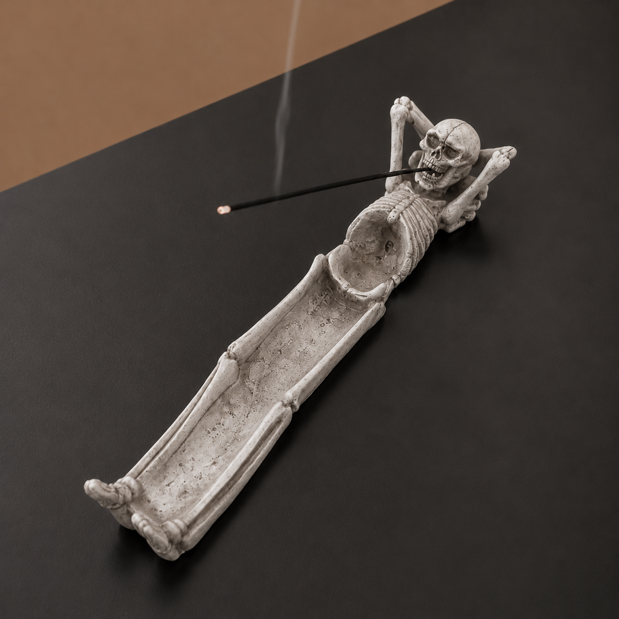 Porta inciensos calavera fumando