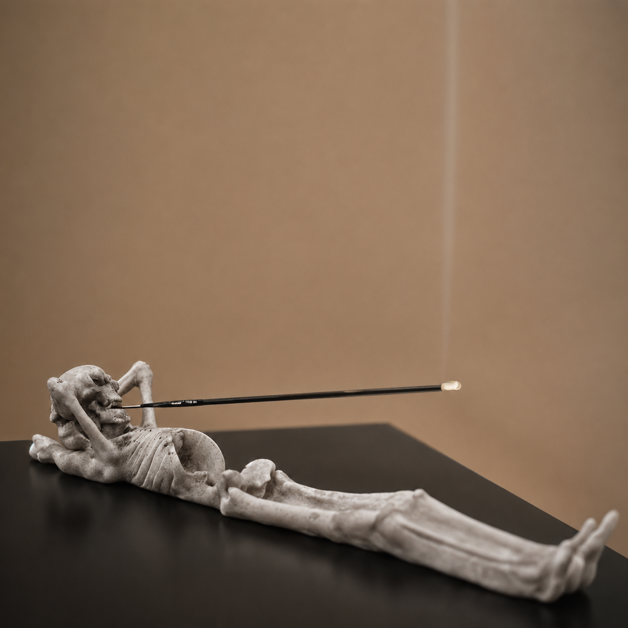 Porta inciensos calavera fumando